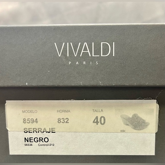 VINTAGE! BRAND NEW IN BOX! GENUINE! VIVALDI PARIS LEATHER WEDGE SANDALS - Picture 8 of 8